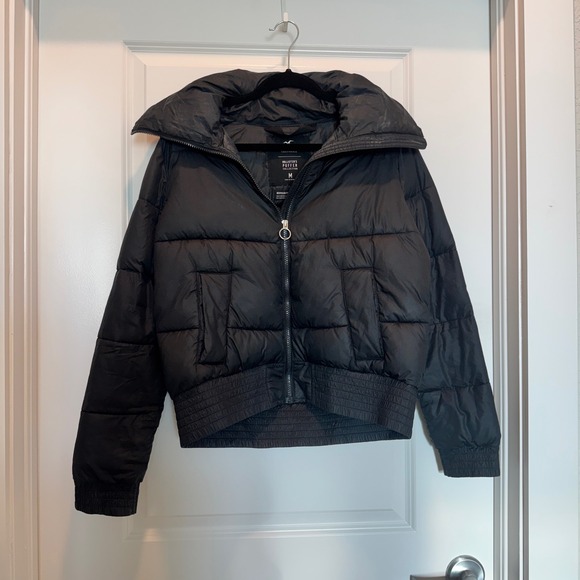 Hollister Jackets & Blazers - Hollister Black Puffer Jacket